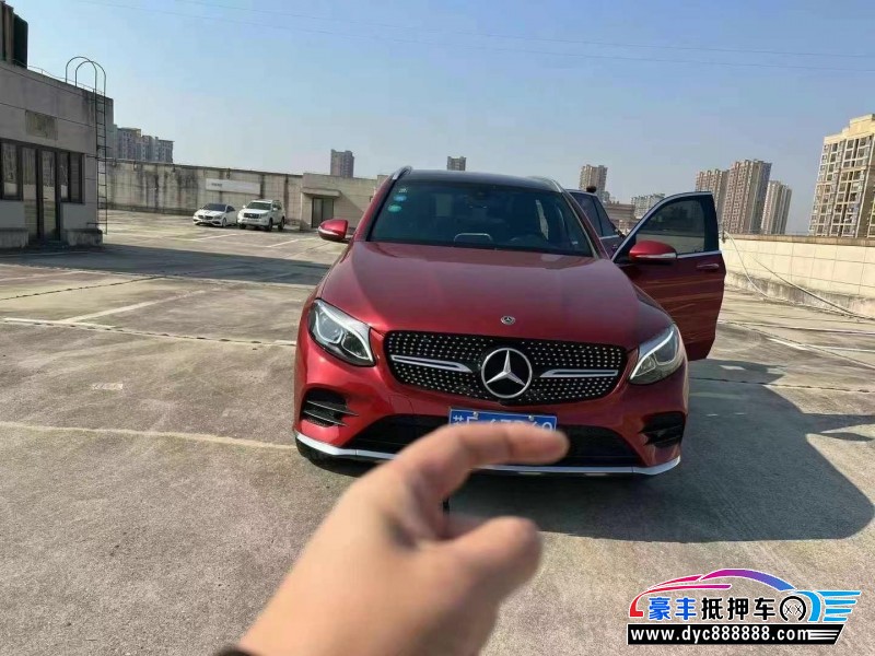 19年奔驰GLC轿车抵押车出售