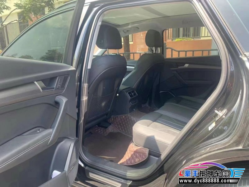 21年奥迪Q5轿车抵押车出售