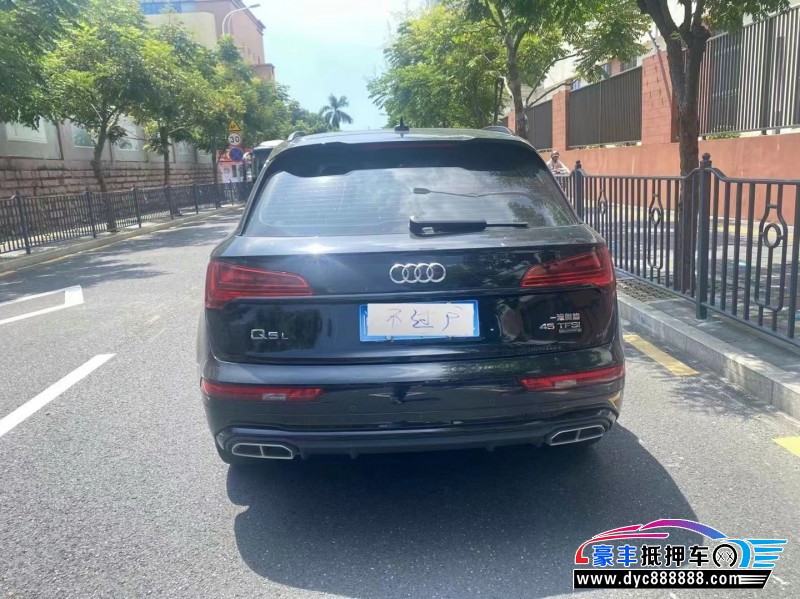 21年奥迪Q5轿车抵押车出售