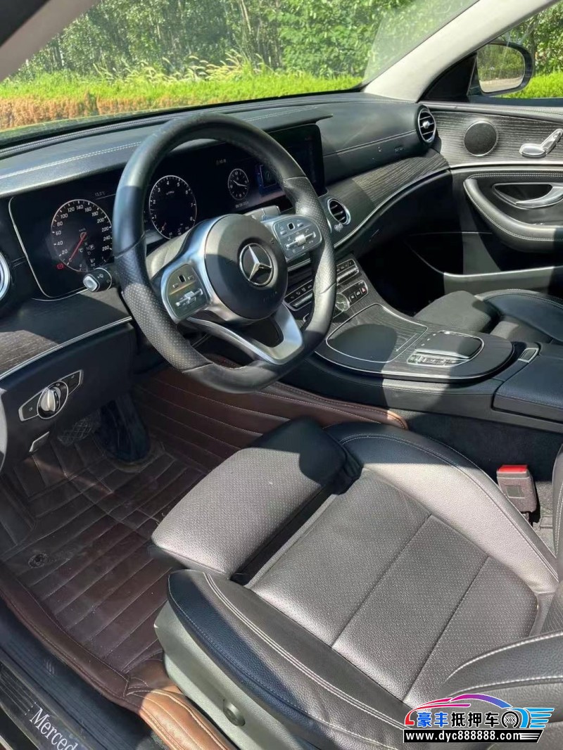 20年奔驰E轿车抵押车出售