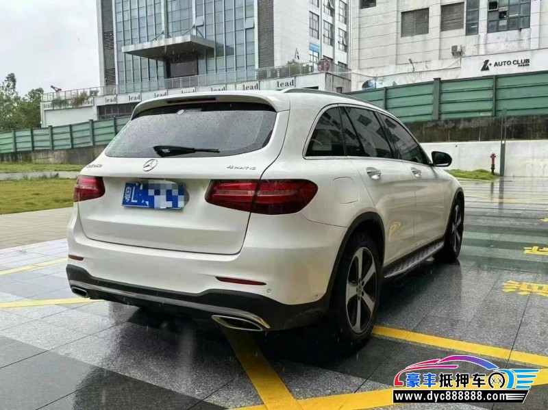 18年奔驰GLC轿车抵押车出售