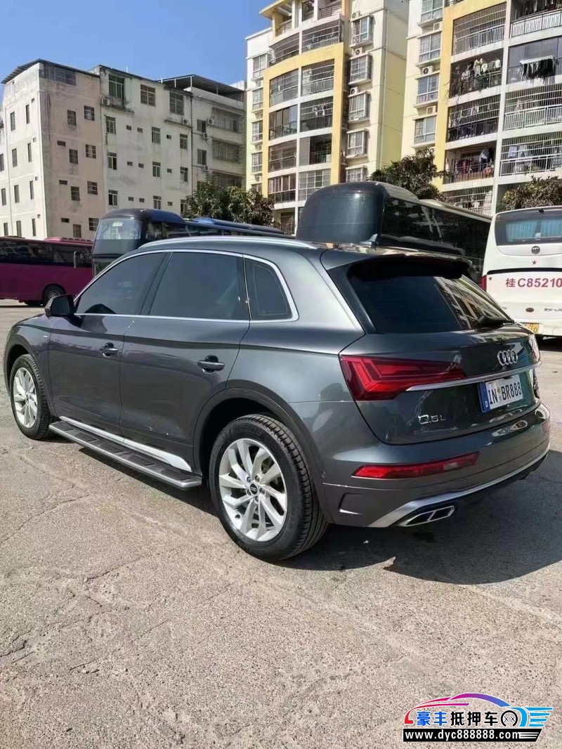 23年奥迪Q5轿车抵押车出售