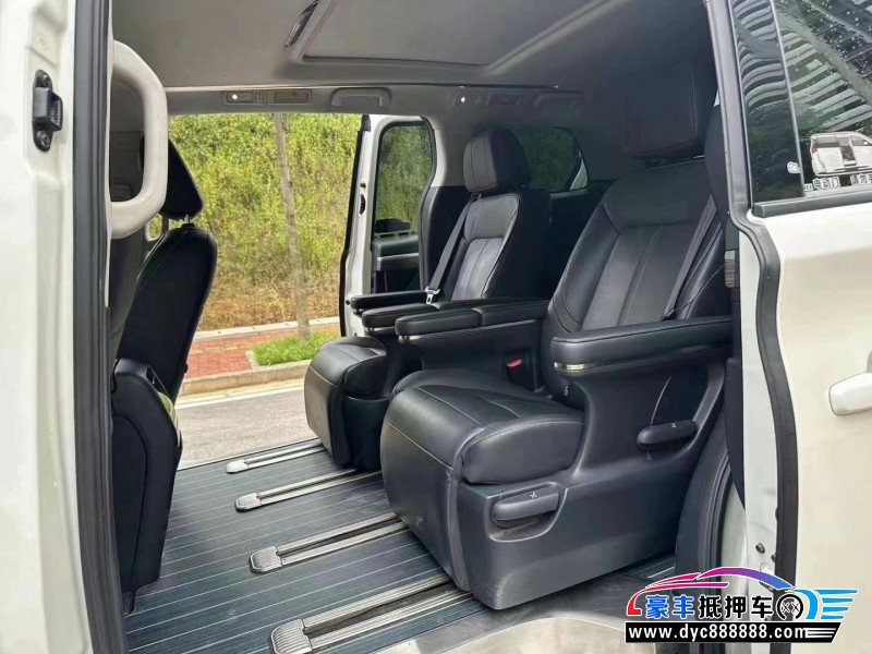 22年传祺M8轿车抵押车出售