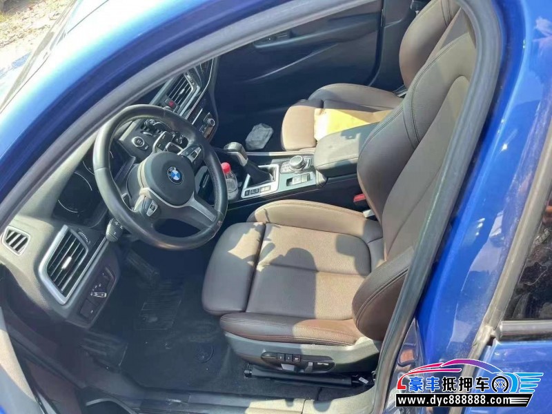 19年宝马1系轿车抵押车出售