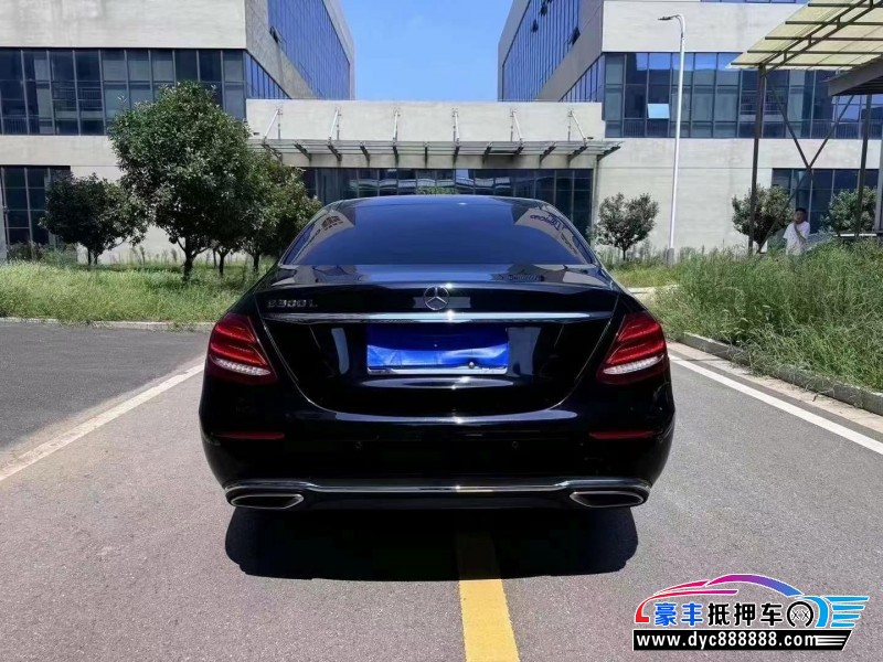 20年奔驰E轿车抵押车出售