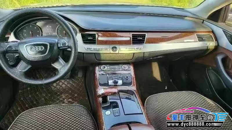 11年奥迪A8L轿车抵押车出售