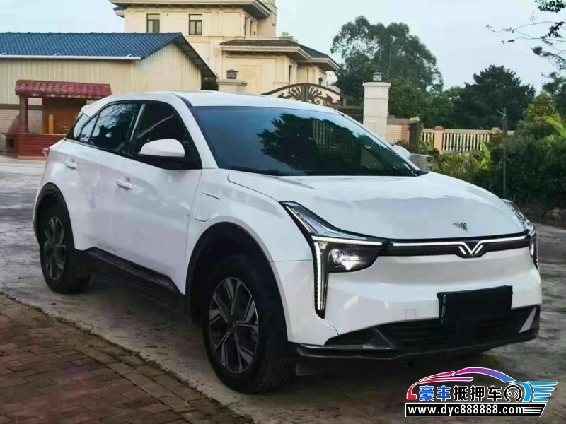 24年哪吒U轿车抵押车出售