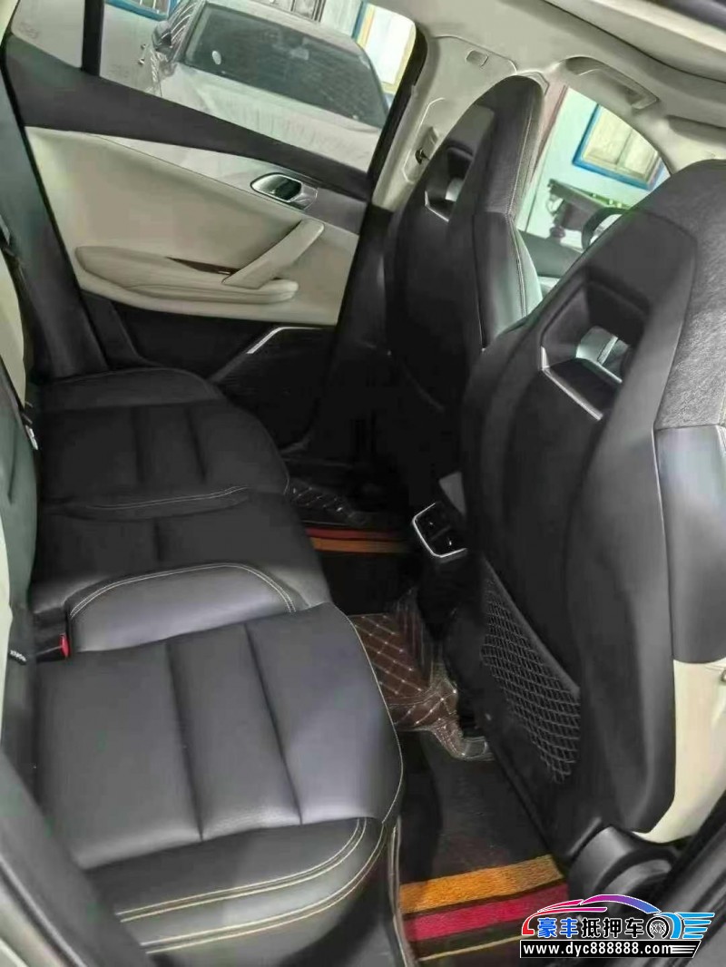 21年领克06轿车抵押车出售