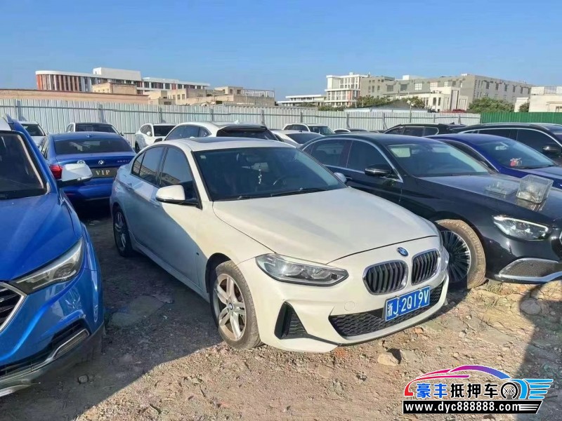 19年宝马1系轿车抵押车出售