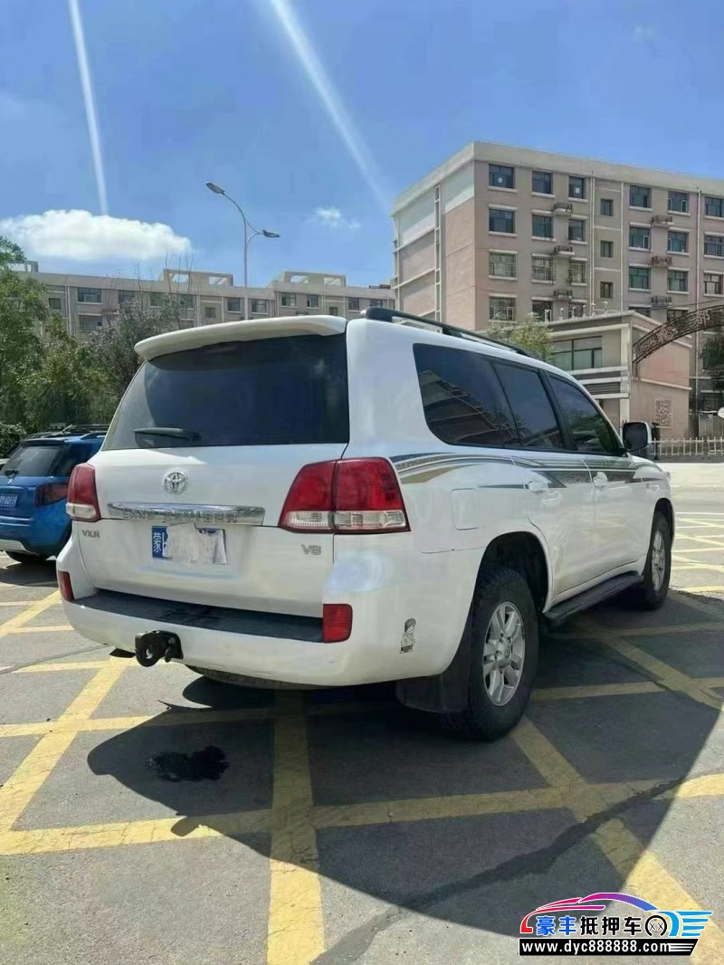 12年丰田兰德酷路泽（陆巡）轿车抵押车出售