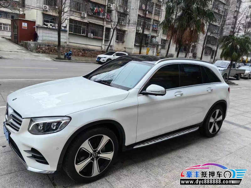 18年奔驰GLC轿车抵押车出售