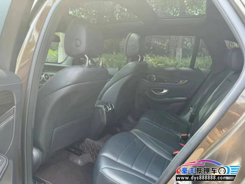 18年奔驰GLC轿车抵押车出售