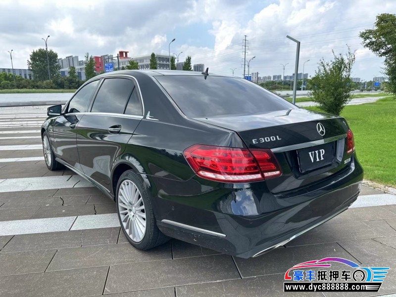 14年奔驰E轿车抵押车出售