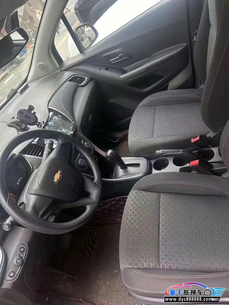 17年雪佛兰创酷轿车抵押车出售