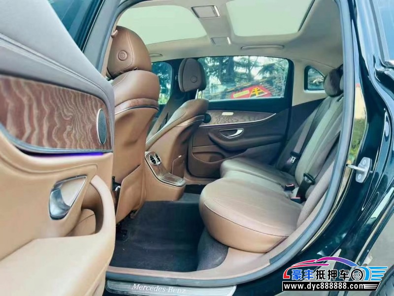 23年奔驰E轿车抵押车出售