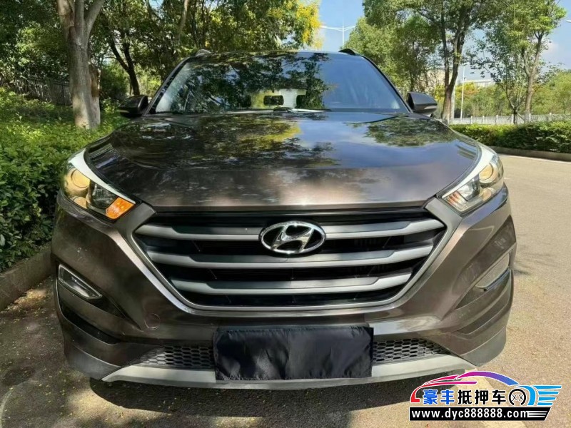 18年现代途胜轿车抵押车出售