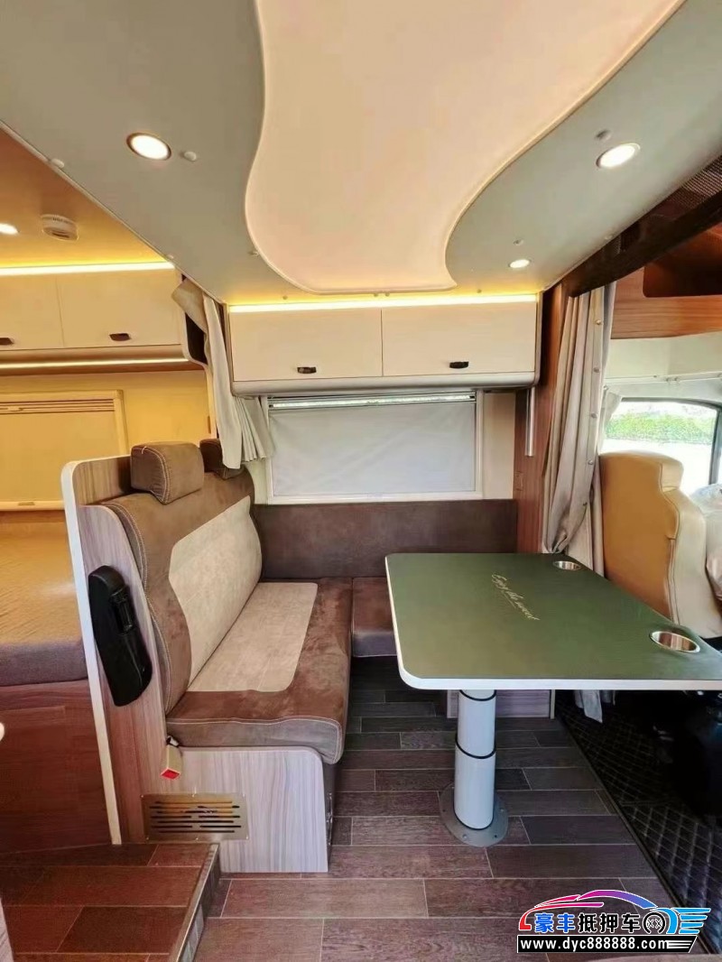 21年依维柯欧盛轿车抵押车出售