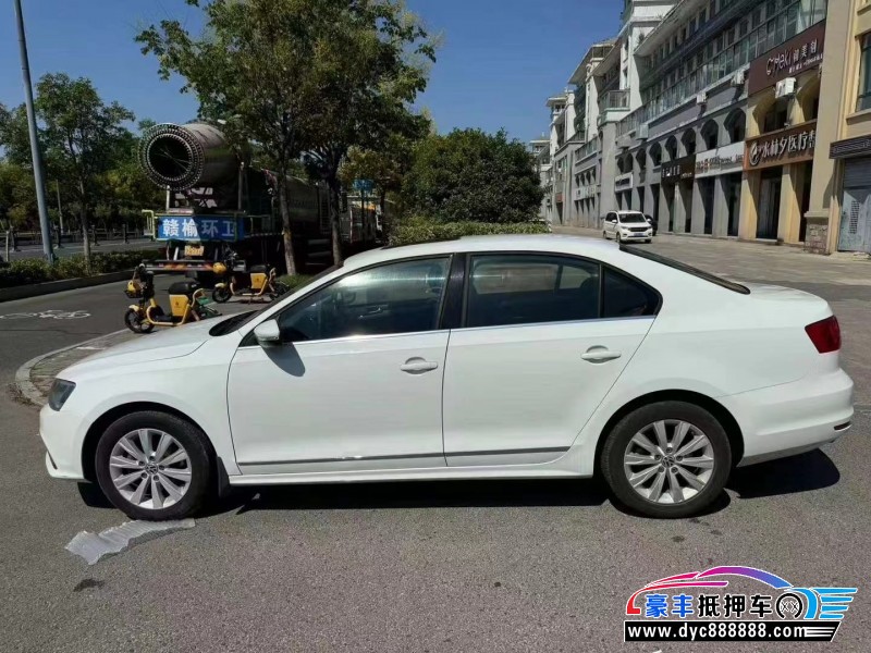 16年大众速腾轿车抵押车出售