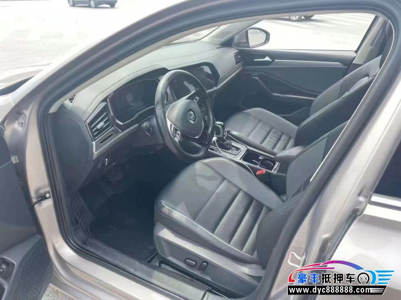 21年大众速腾轿车抵押车出售