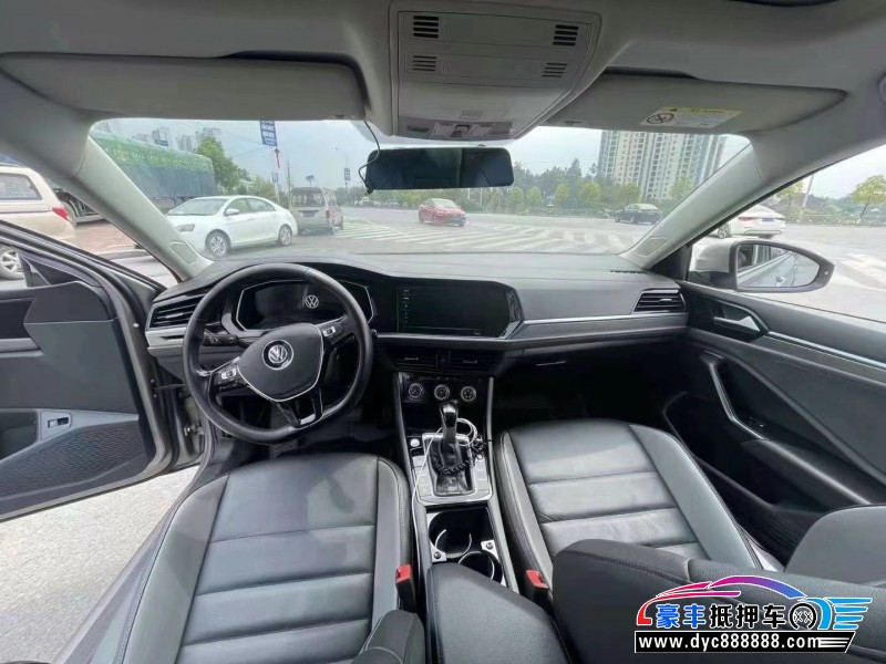 21年大众速腾轿车抵押车出售