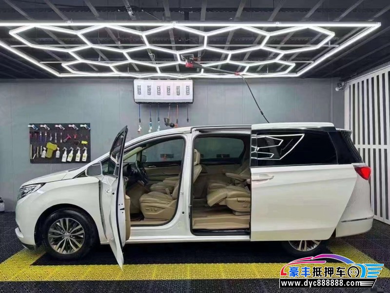 18年别克GL8轿车抵押车出售