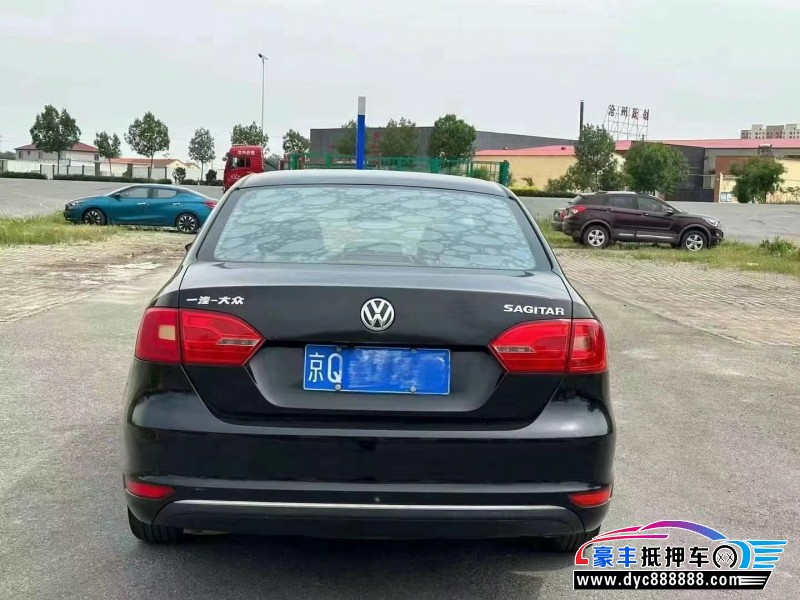 13年大众速腾轿车抵押车出售