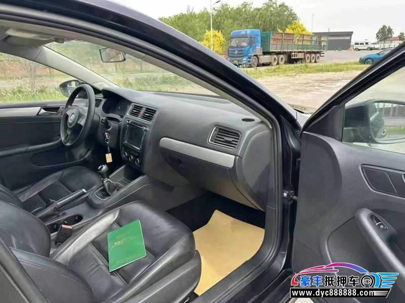 13年大众速腾轿车抵押车出售