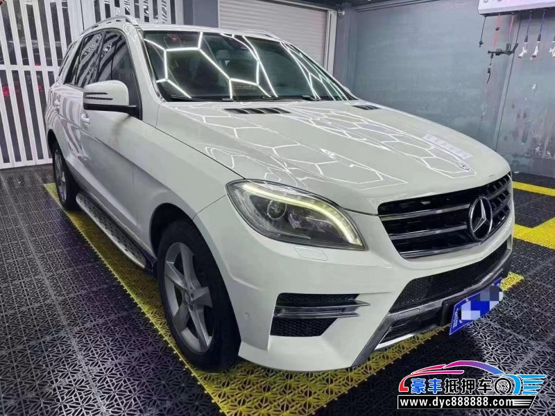 13年奔驰ML轿车抵押车出售