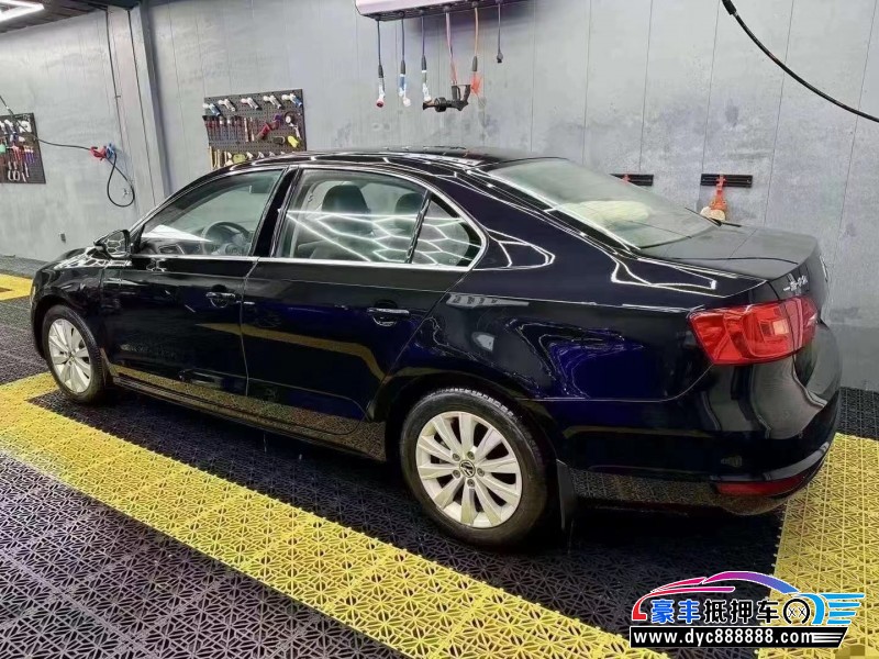 14年大众速腾轿车抵押车出售