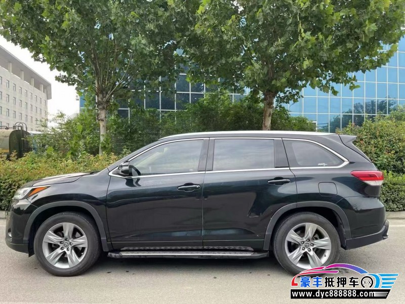 18年丰田汉兰达轿车抵押车出售