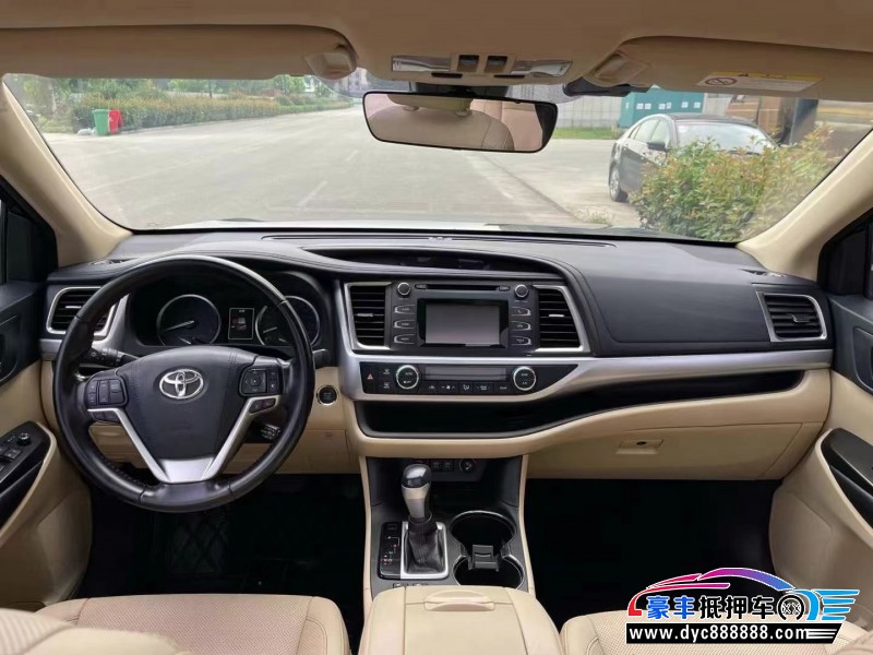 18年丰田汉兰达轿车抵押车出售