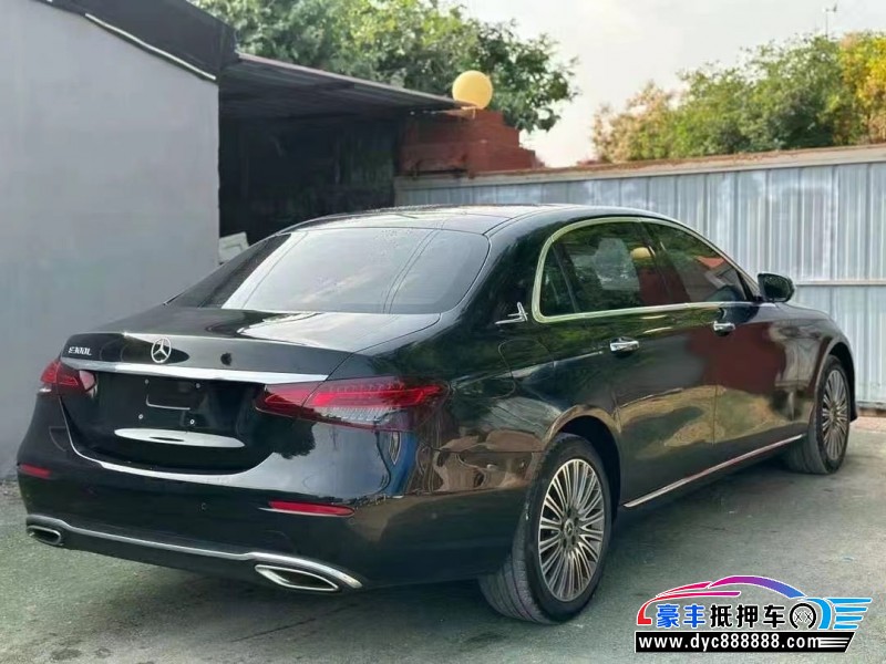 22年奔驰E轿车抵押车出售