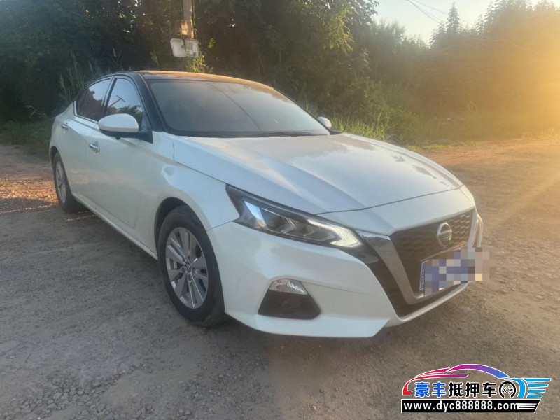 20年日产天籁轿车抵押车出售