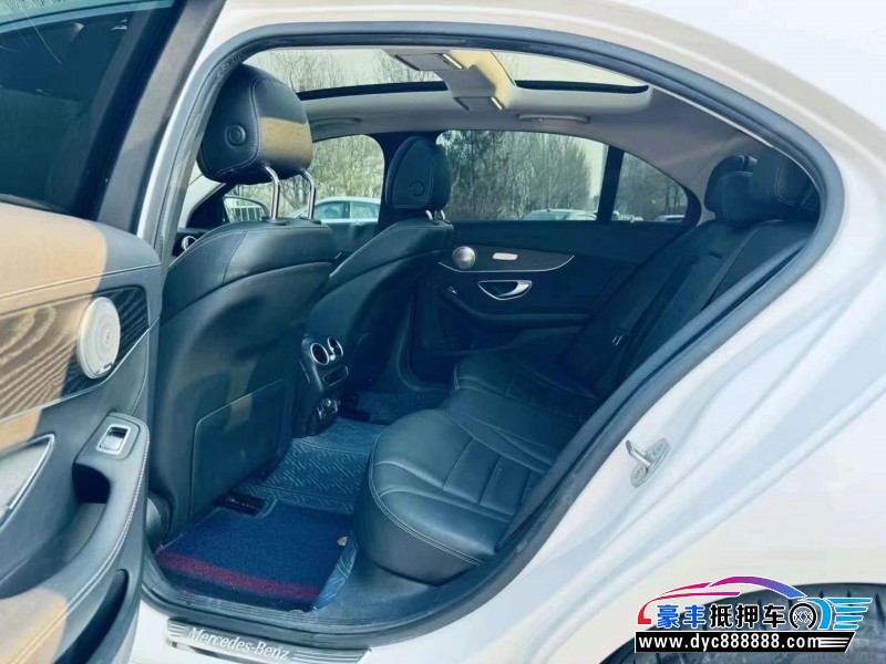 21年奔驰C轿车抵押车出售