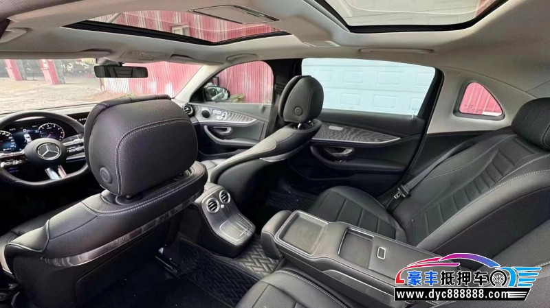 22年奔驰E轿车抵押车出售