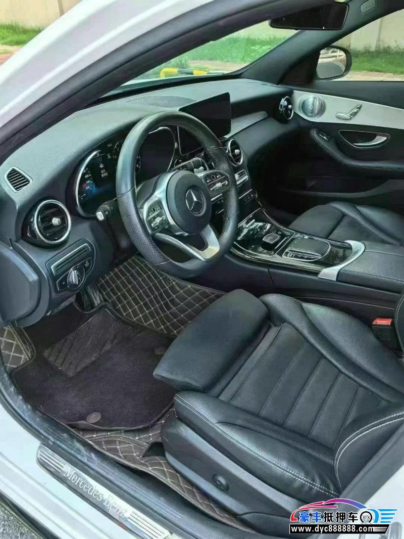 21年奔驰C轿车抵押车出售