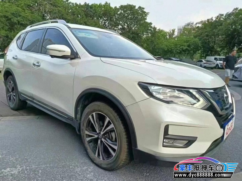 18年日产奇骏轿车抵押车出售