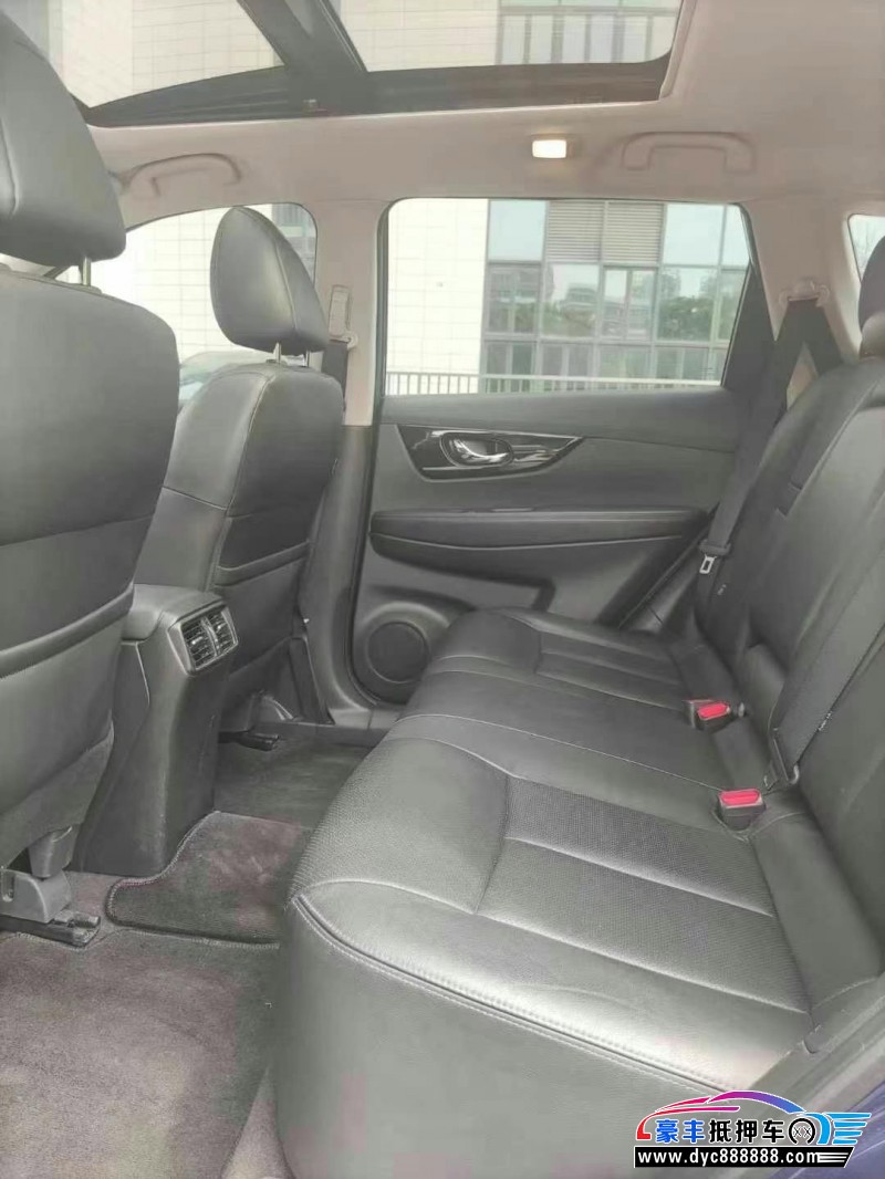 20年日产奇骏轿车抵押车出售