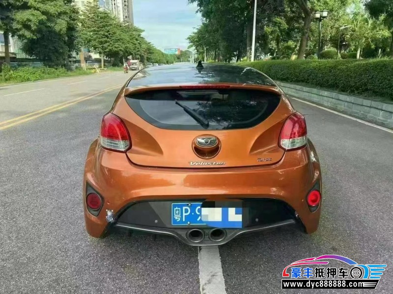 13年现代飞思轿车抵押车出售