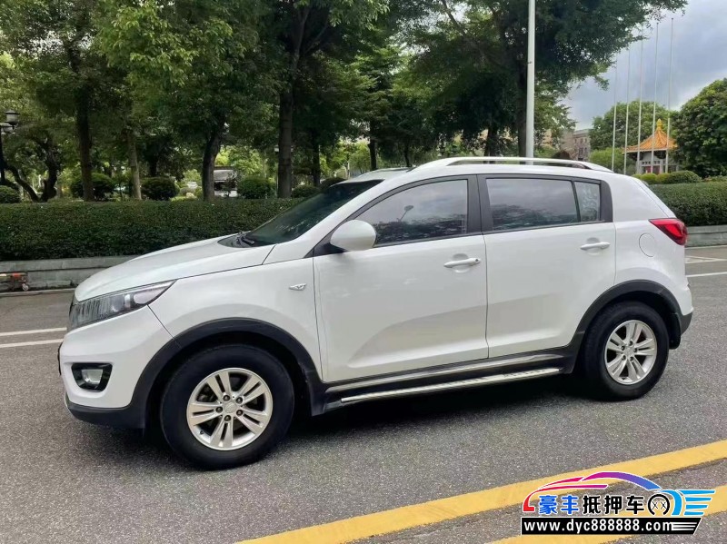 16年起亚智跑轿车抵押车出售