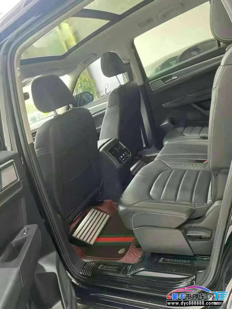 20年大众途昂轿车抵押车出售