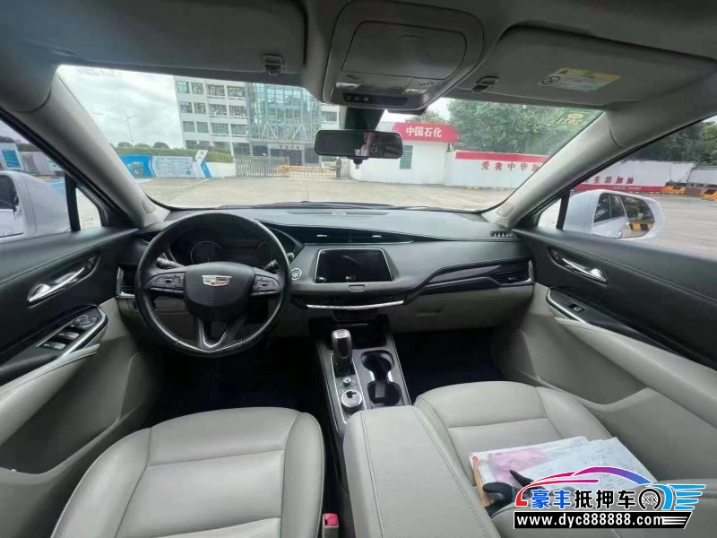 19年凯迪拉克XT4轿车抵押车出售