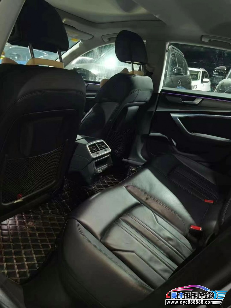 21年奥迪A7轿车抵押车出售