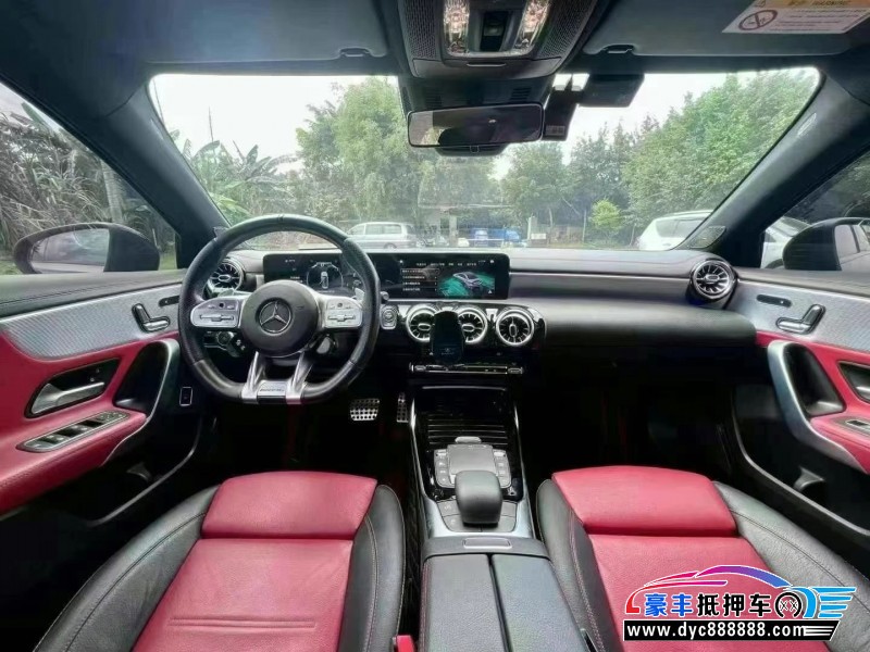 21年奔驰A轿车抵押车出售