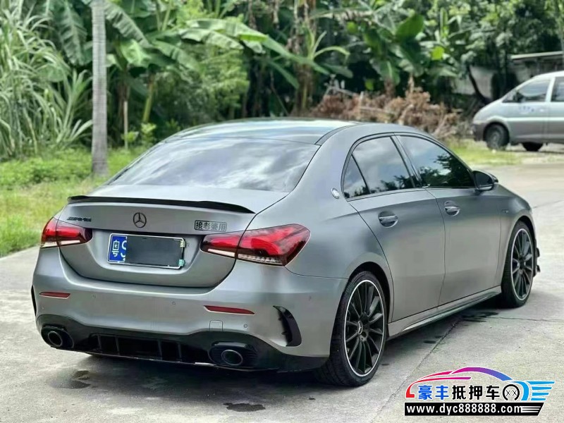21年奔驰A轿车抵押车出售