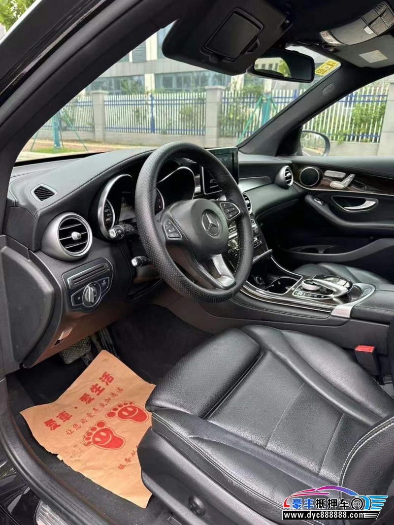 17年奔驰GLCSUV抵押车出售