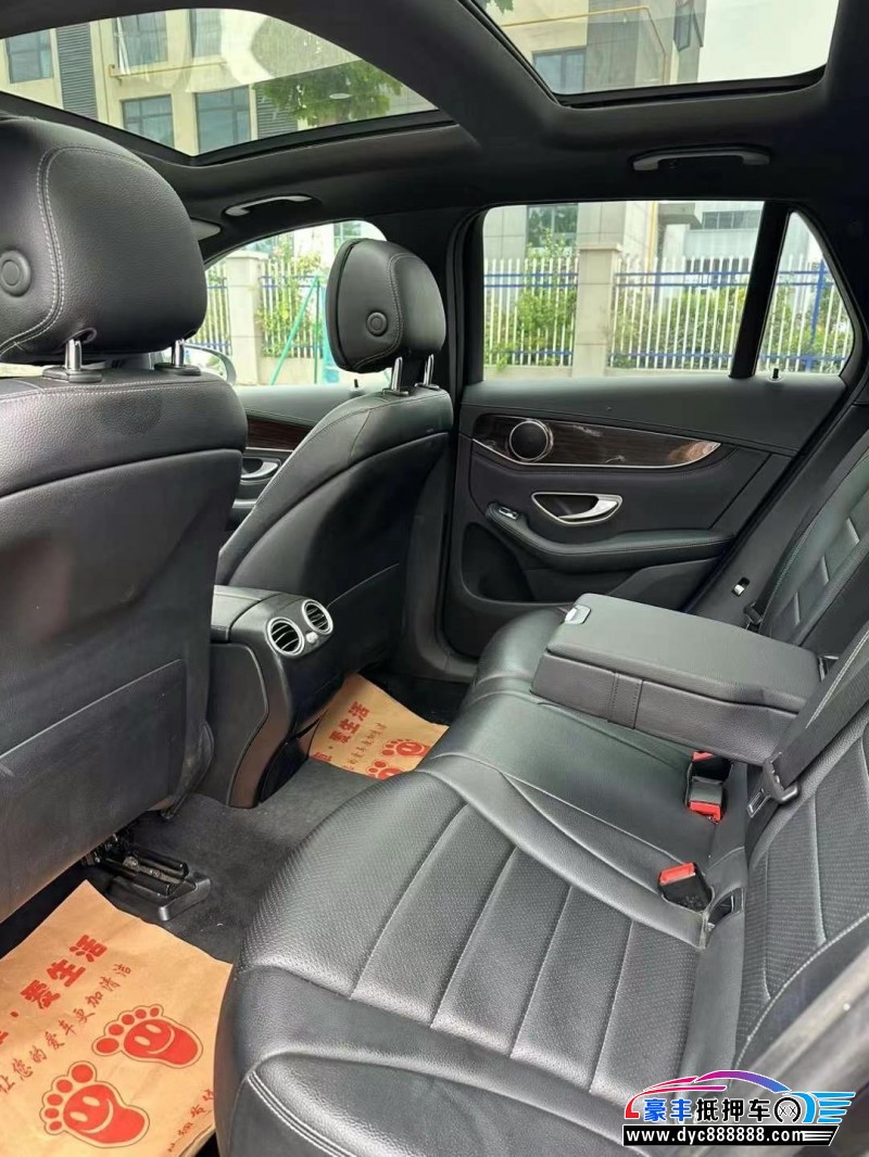 17年奔驰GLCSUV抵押车出售