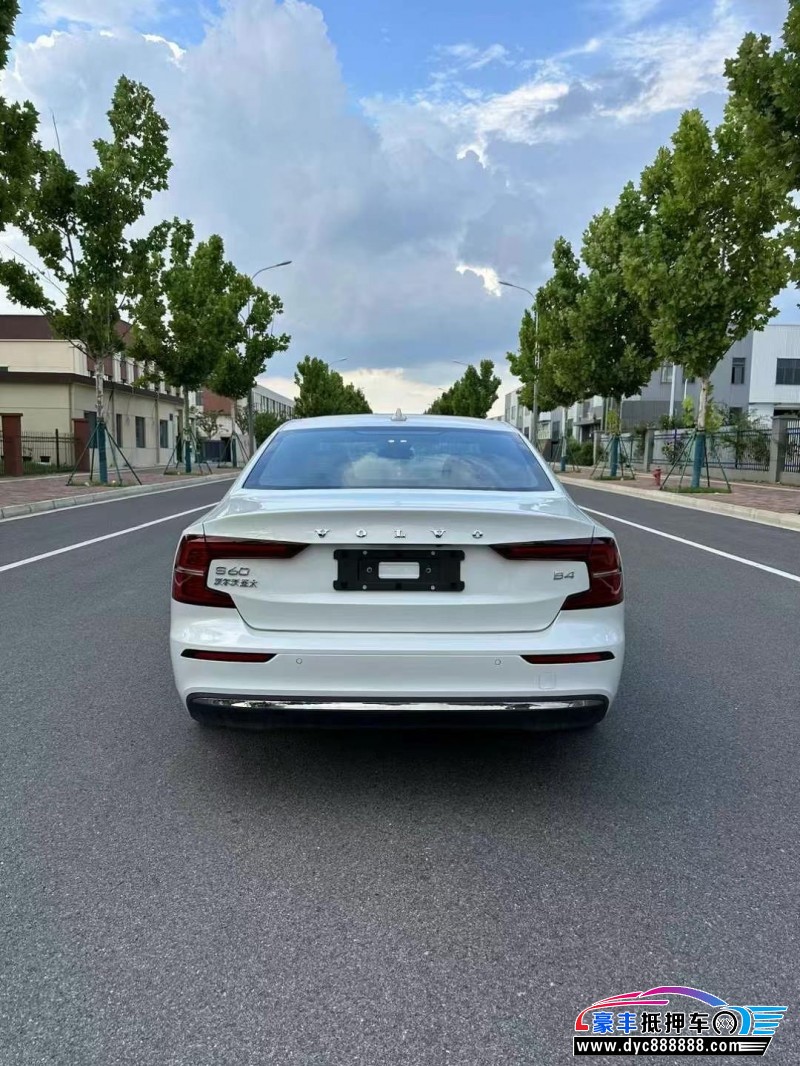 24年沃尔沃S60轿车抵押车出售