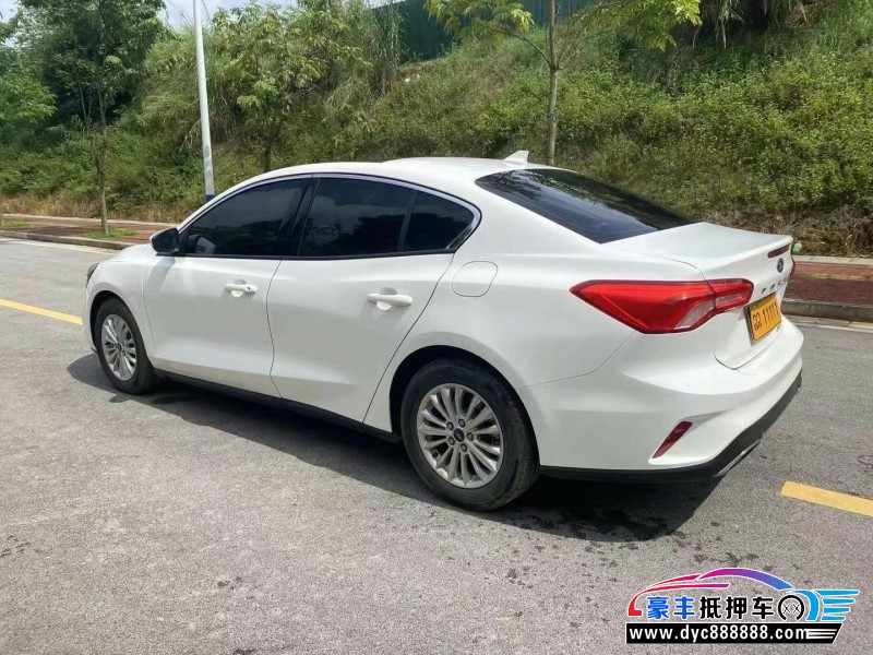 21年福特福克斯轿车抵押车出售