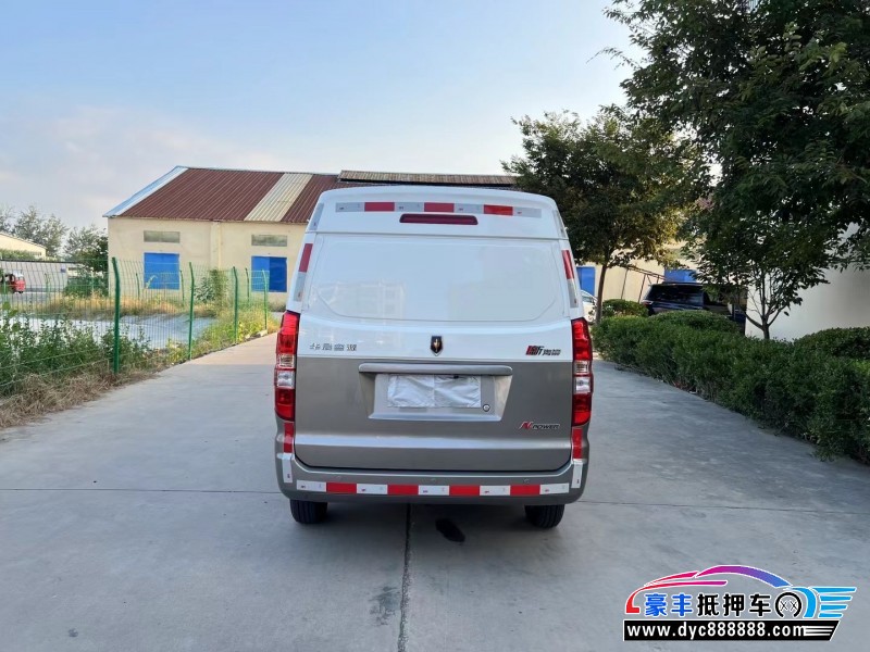 24年金杯海狮X30L轿车抵押车出售